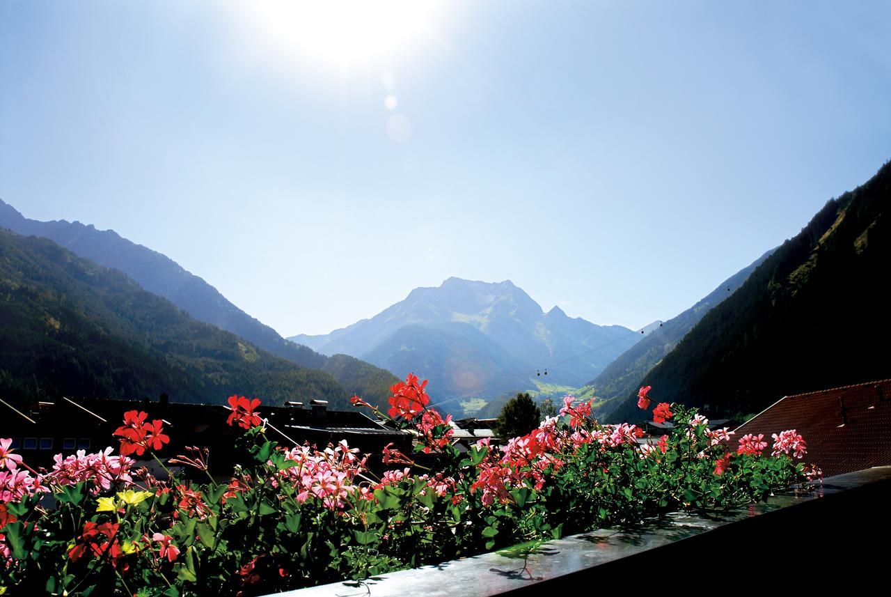 Alpine Hideaway Zillertalerhof Otel Mayrhofen Dış mekan fotoğraf